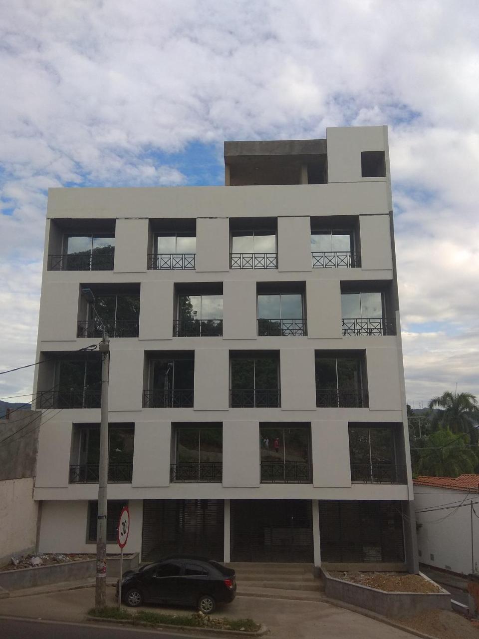 Okawango Hotel Girardot Exterior photo