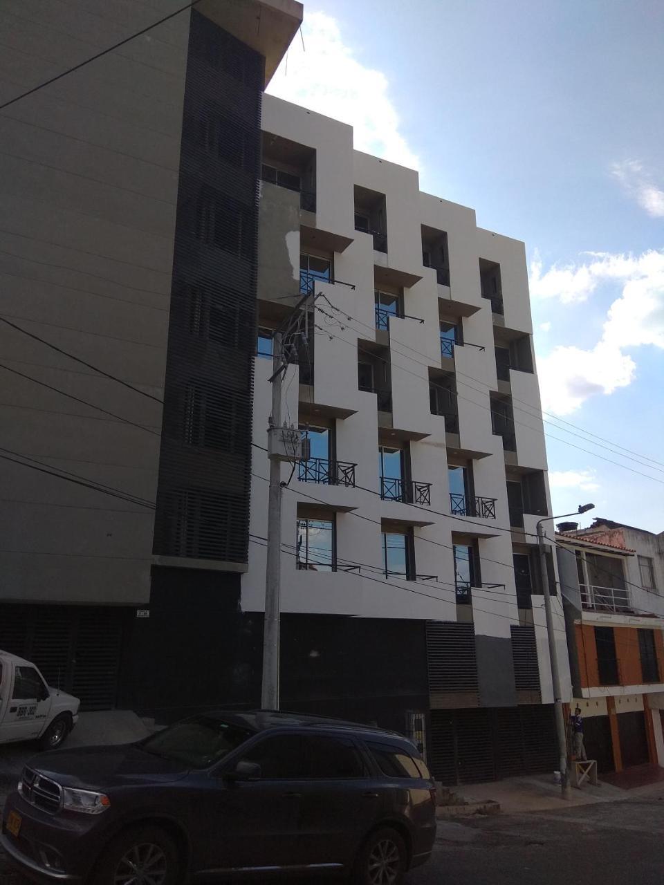 Okawango Hotel Girardot Exterior photo